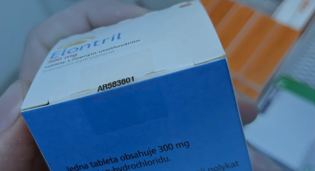 Etykieta Tamper Evident zabezpieczająca opakowanie leku przed otwarciem